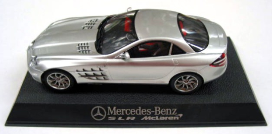 Preview: Scalextric Digital Mercedes-Benz SLR McLaren